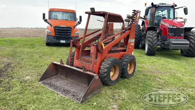 Gehl 4400
