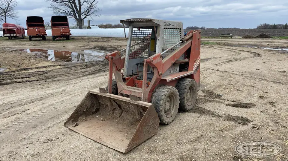 Gehl 3510 Wheeled Skid Steer