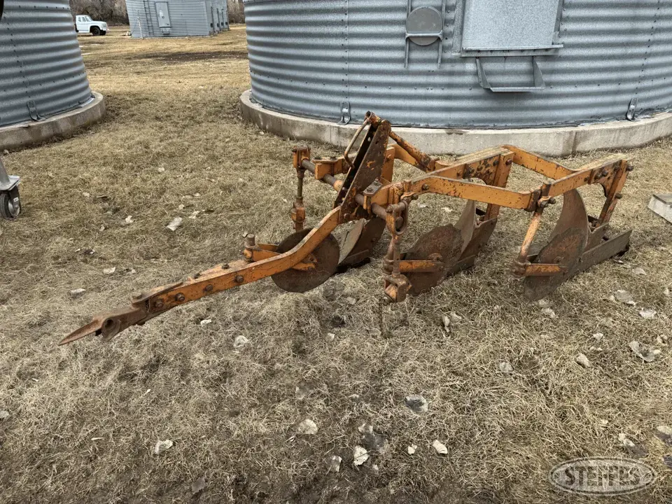 Allis Chalmers Plow