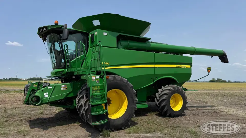 2014 John Deere S680 Combine