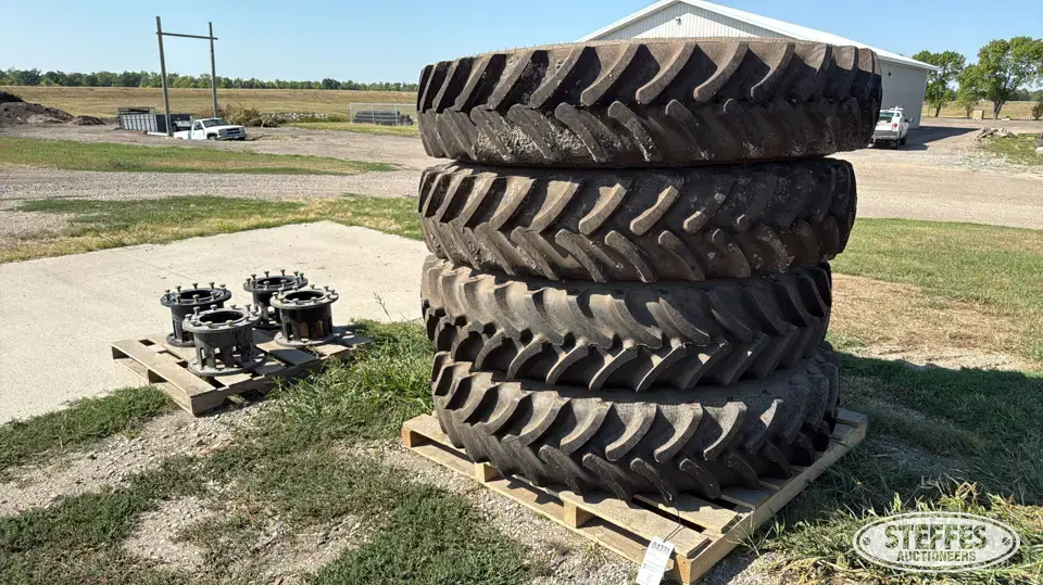 (4) Alliance FarmPro Radial 90 380/90R46 tires Tractor-Implement Tire