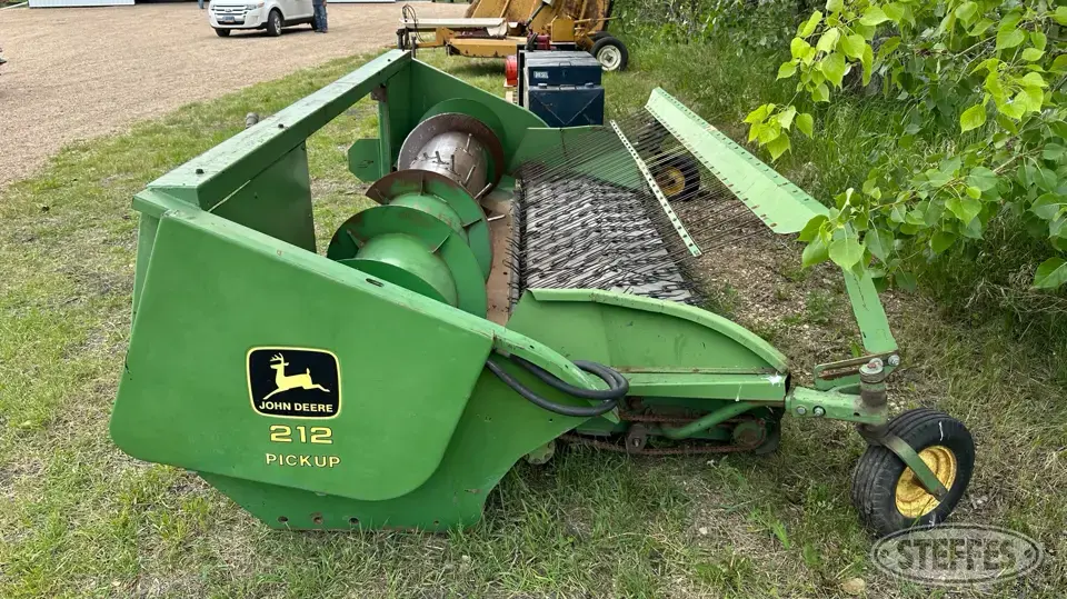 John Deere 212 Pickup Head