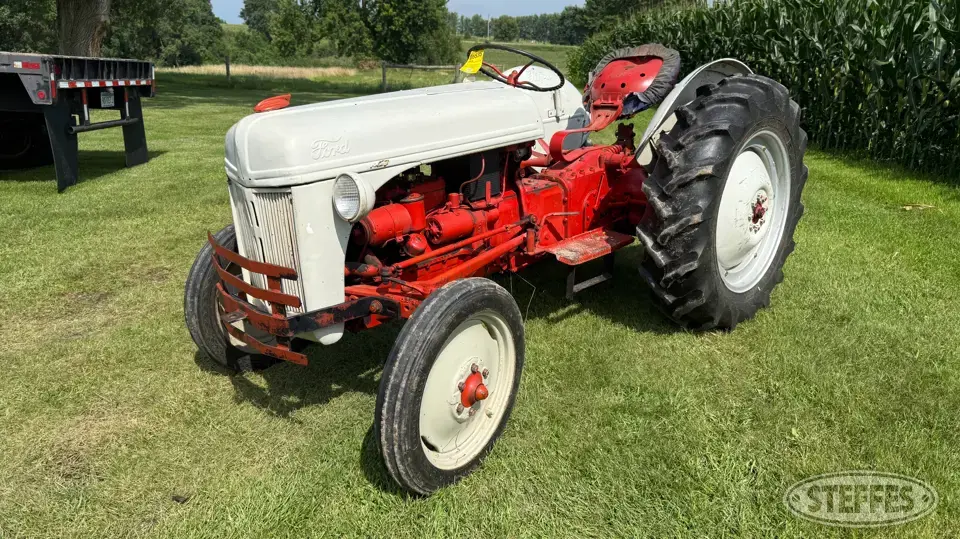 1952 Ford 8N Collectible Tractor