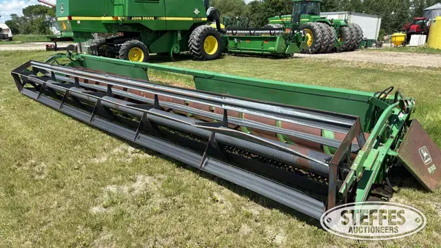 1993 John Deere 930R