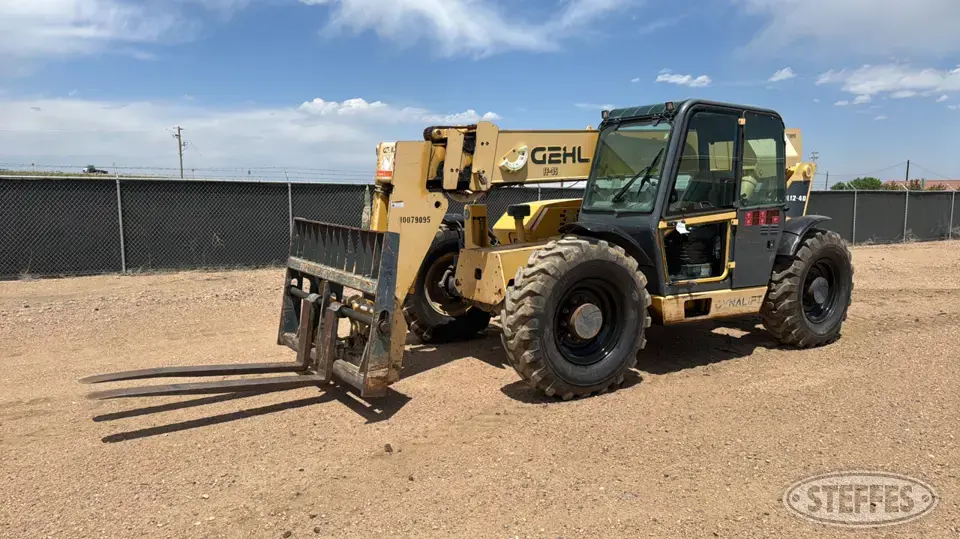 2011 Gehl DL1240H Telescopic Forklift