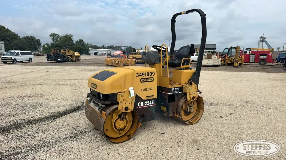 2009 CAT CB-224E Asphalt-Other