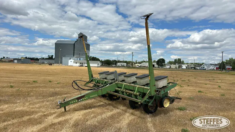 John Deere 7000 Less Than 12 Row Planter