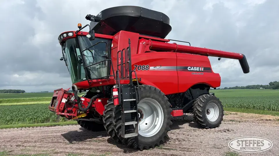 2011 Case IH 7088 Combine