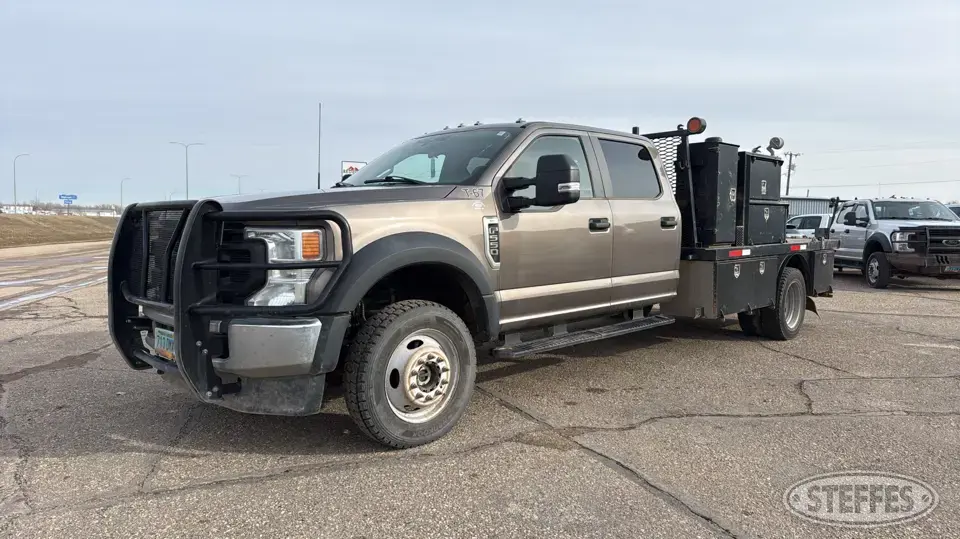2022 Ford Super Duty F-550 XL Flatbed Truck