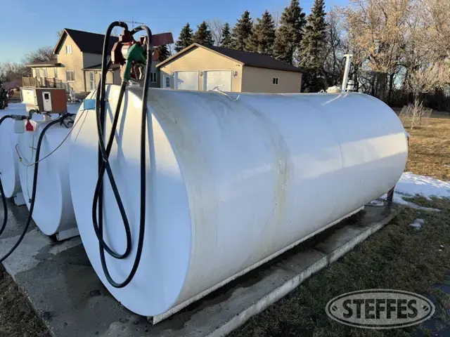 2,000 gal. horizontal fuel tank