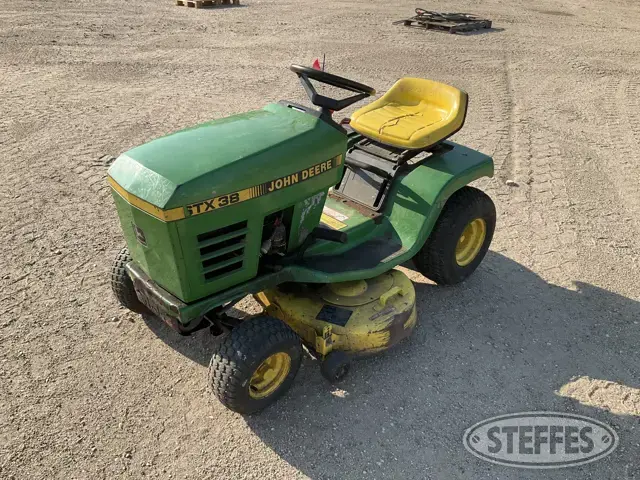 John Deere STX38