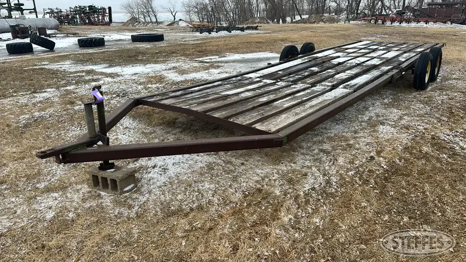 John Deere 201 Flatbed Trailer