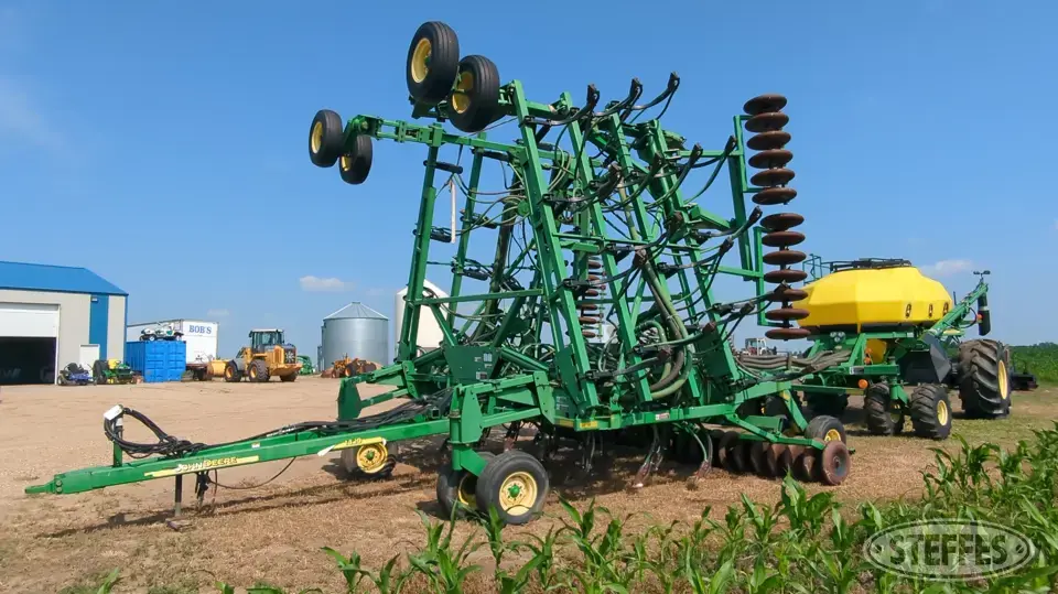 John Deere 1820 Air Drills and Air Seeder