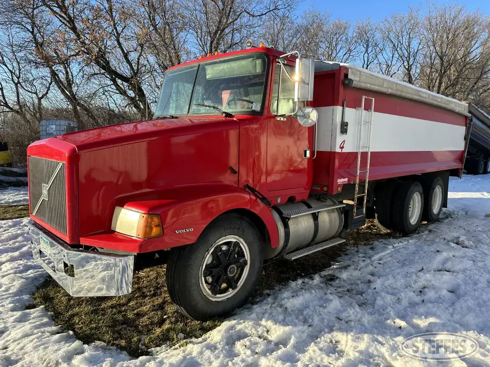 1989 Volvo Tandem Boxed Truck