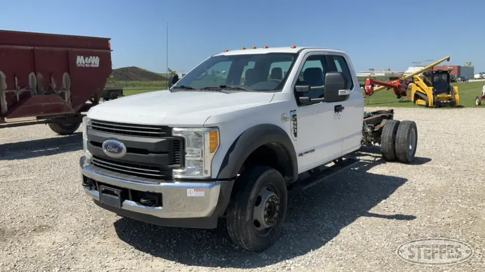 2017 Ford F-550 Cab and Chassis Truck