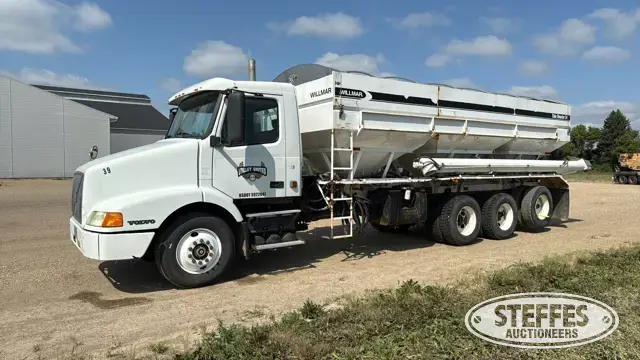2000 Volvo VNM