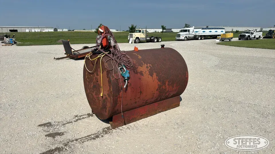 500 gal. fuel tank