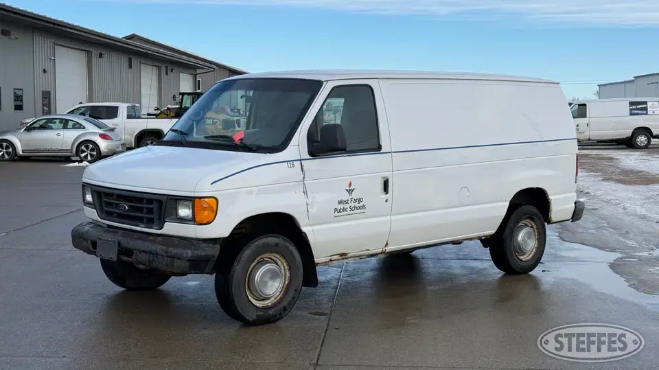 2005 Ford E-350 Van