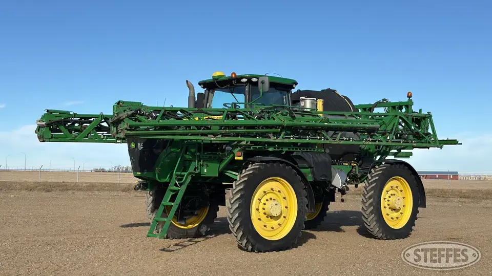 2017 John Deere R4045 Self-Propelled Sprayer
