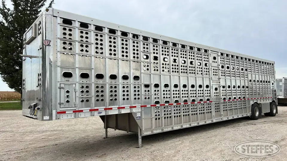 2025 Eby Semi Livestock Trailer