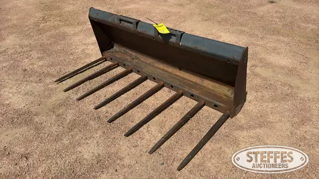 Skid steer tine bucket