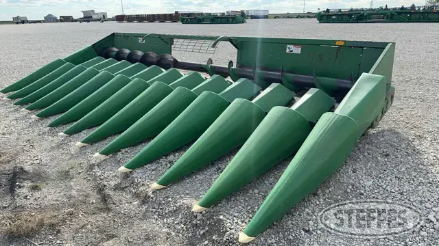 John Deere 843
