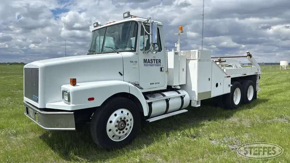 1995 White/GMC Specialty Truck