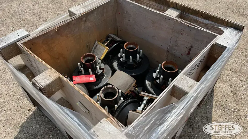 8-bolt trailer hubs Truck-Trailer Part