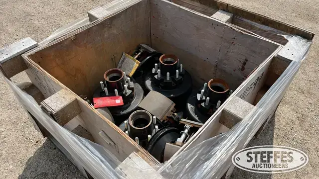 8-Bolt trailer hubs