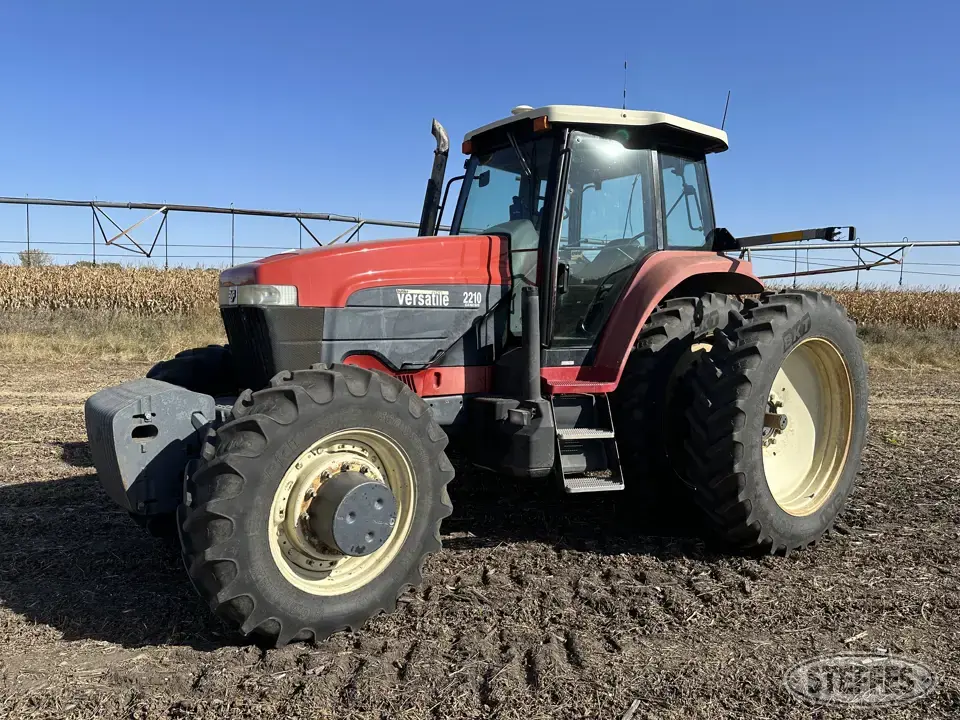 2003 Buhler Versatile 2210 MFWD Tractor
