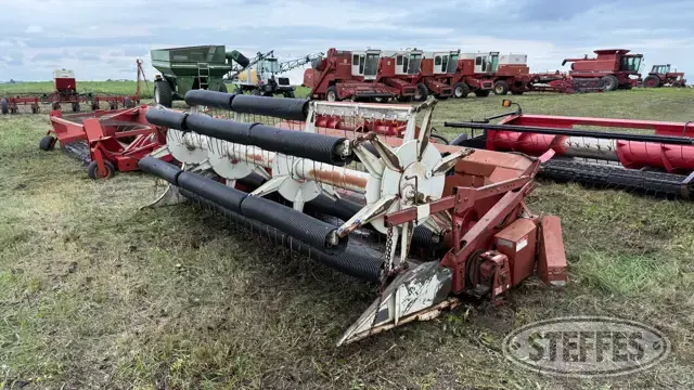 International 810