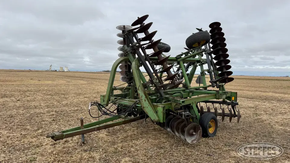 John Deere 235 Disc