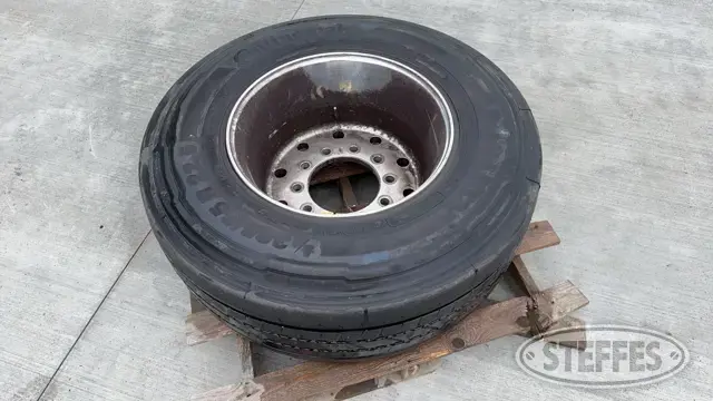 Continental 385/65R22.5 tire