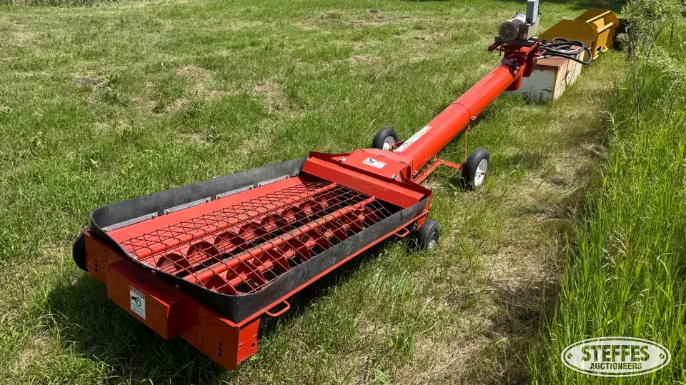 Westfield MK-100 Transfer-Jump Augers and Conveyor