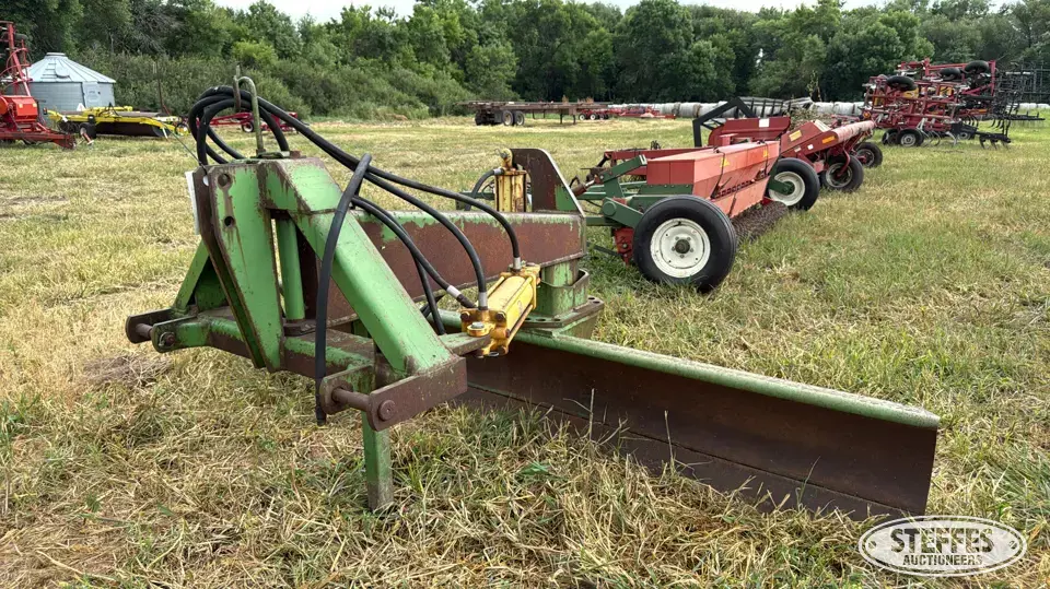 John Deere 155 blade Straight Blade