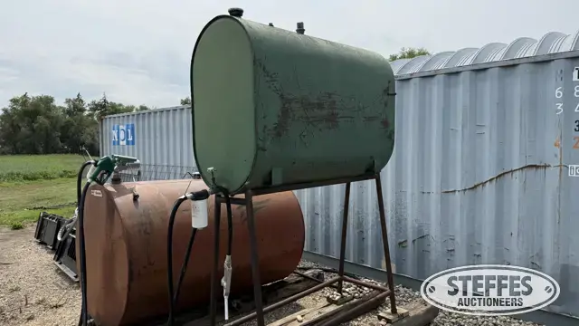200 gal. fuel tank