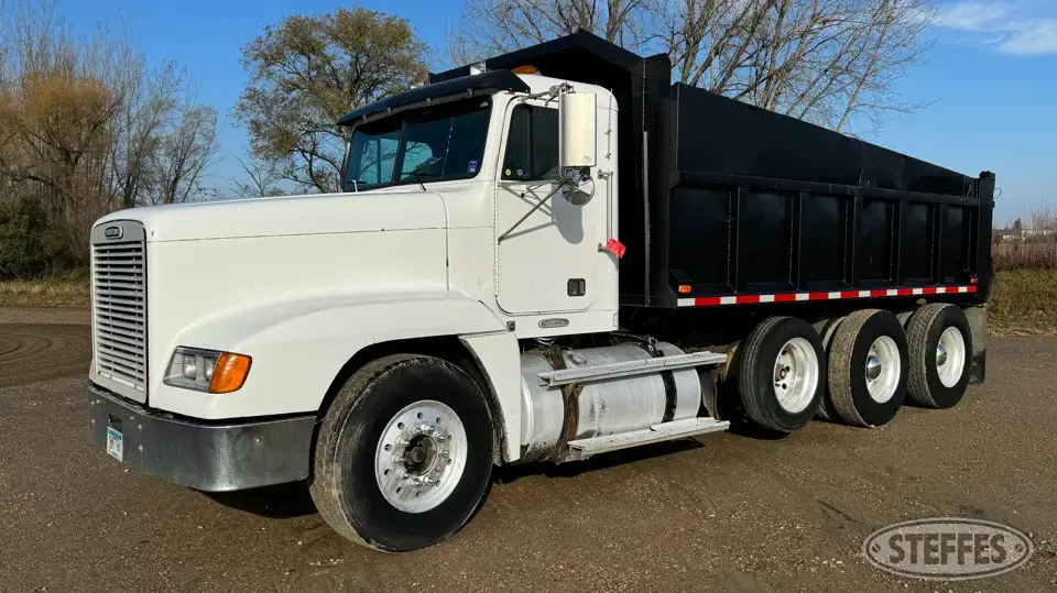 1997 Freightliner FLD120 Dump Truck