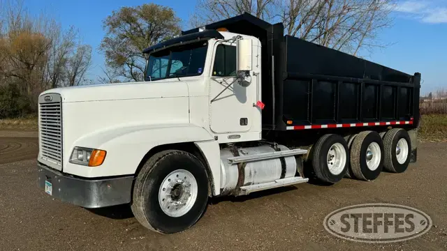1997 Freightliner FLD120