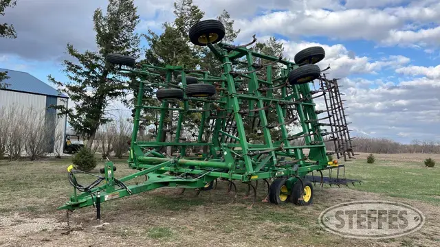 2007 John Deere 2210