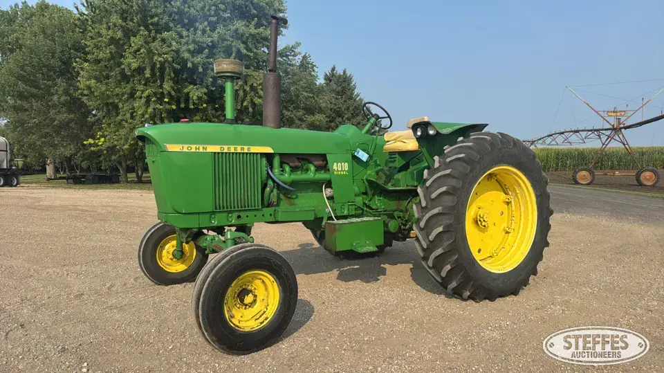 1961 John Deere 4010 2WD Tractor