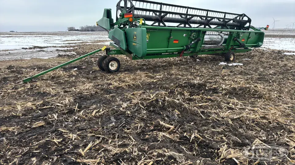 Maurer Mfg. single axle header trailer