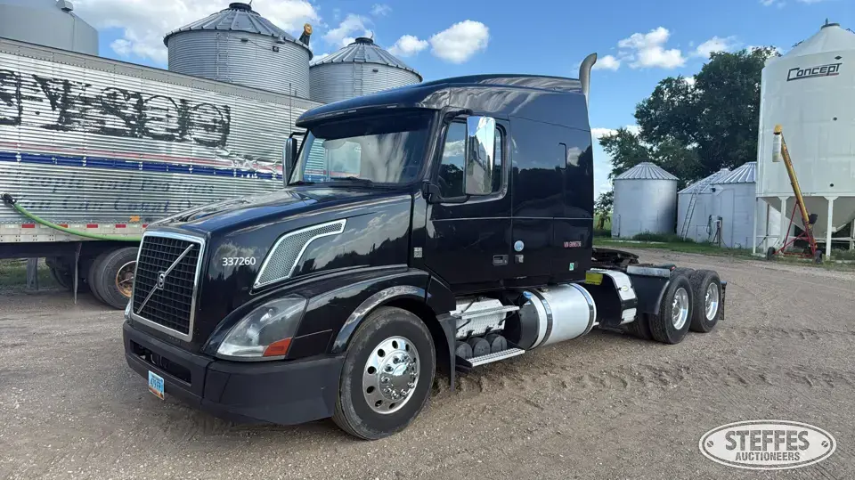 2016 Volvo VNL630 Conventional Truck with Sleeper
