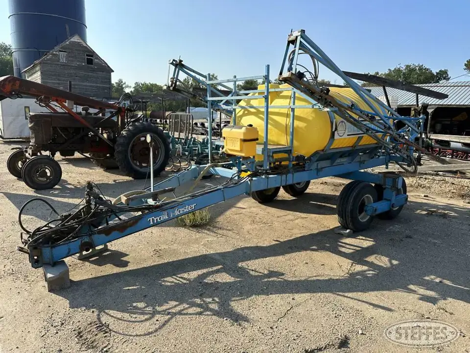 Blumhardt Trail Master Pull-Type Sprayer