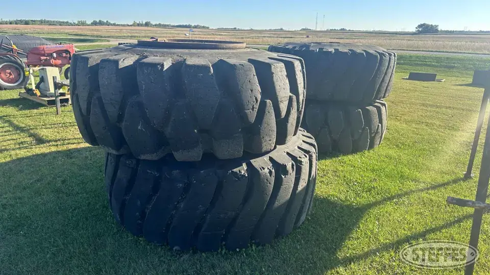 (4) Goodyear Superhard 29.5-29 tires Construction Equipment Tire