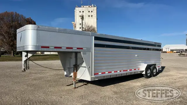 2011 Featherlite 8127-0024
