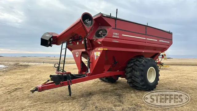 2013 J&M Mfg. 1151 Grain Storm