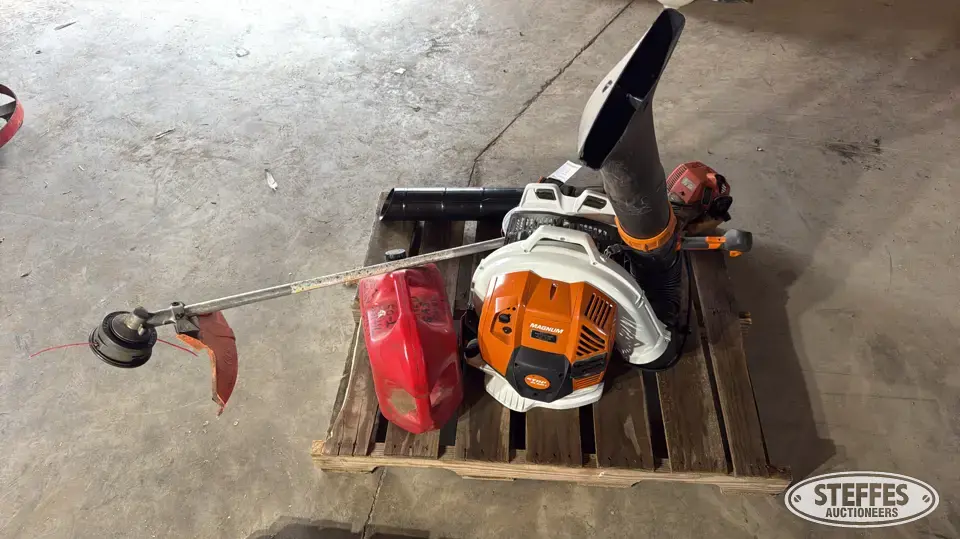 Leaf blower & string trimmer Lawn and Garden-Other