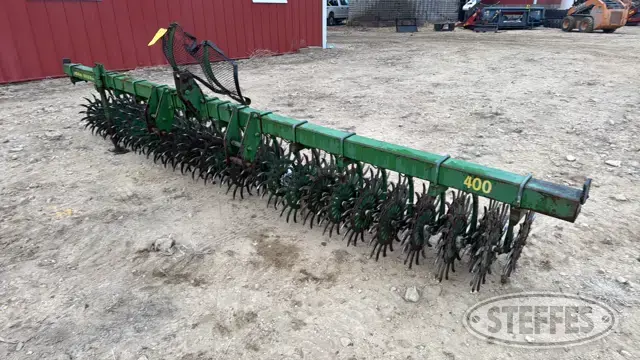 John Deere 400