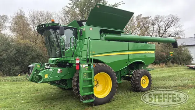 2012 John Deere S670