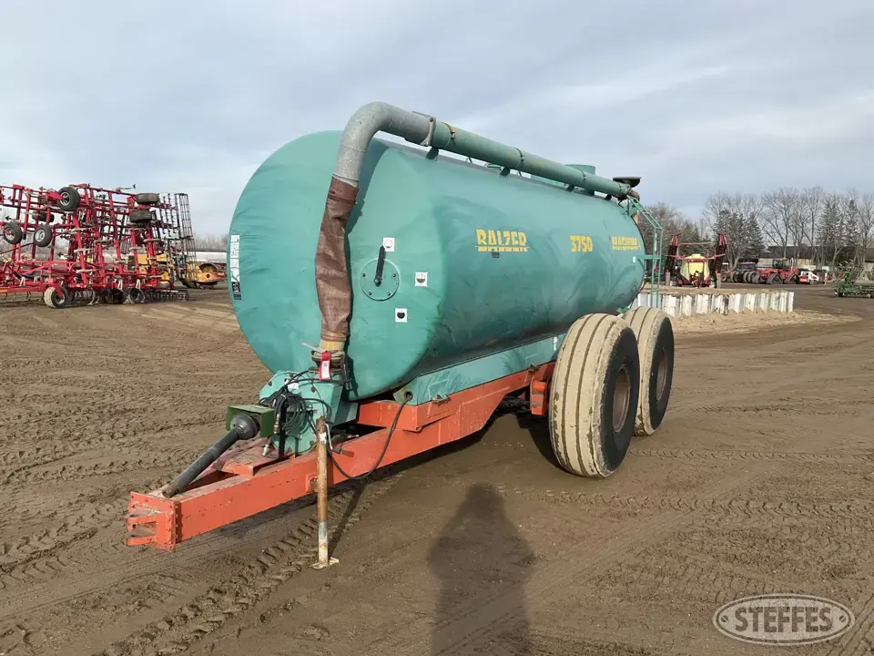 Balzer 3750 Magnum Manure Storage and Transportation Equipment